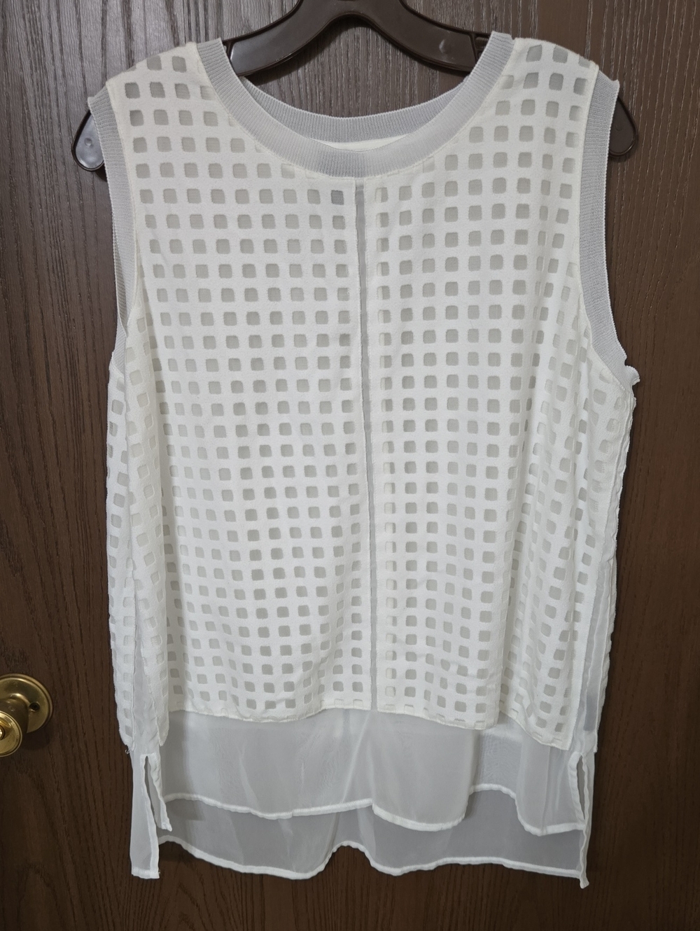 Worthington White Sleeveless Mesh Grid Tank